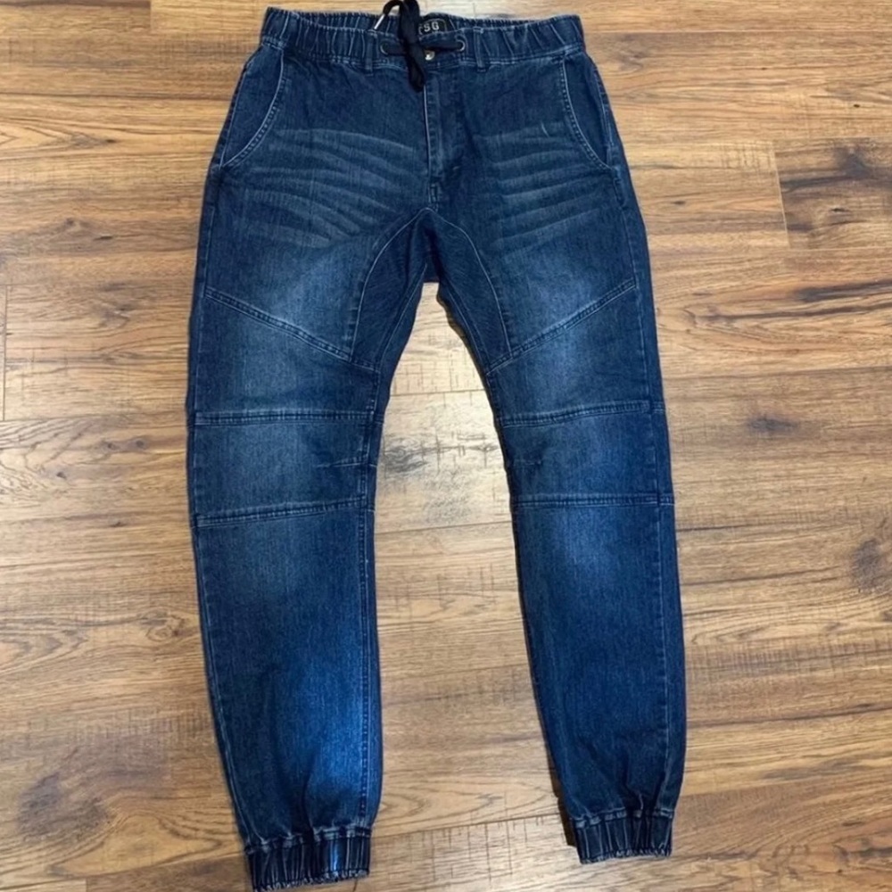 Men’s Champ Sports jeans size large